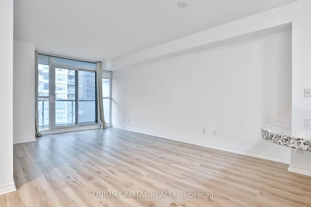 Additional image 12 of 19 Grand Trunk Cres Unit 1603