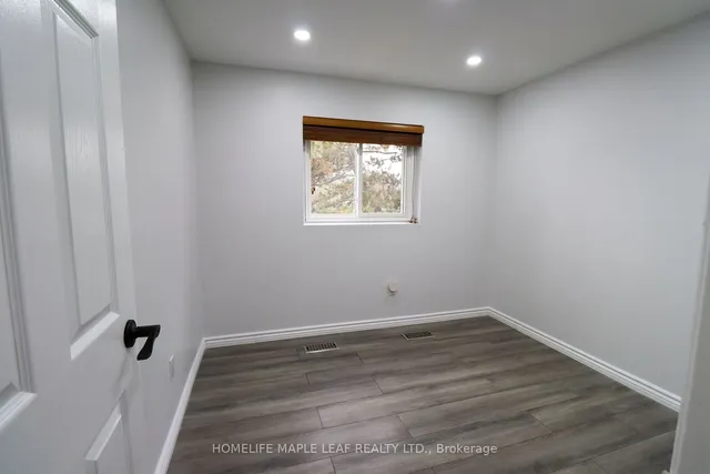 Additional image 31 of 59 Lexington Ave Unit 18