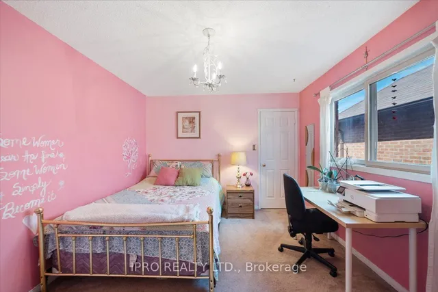 Additional image 19 of 77 Lord Simcoe Dr