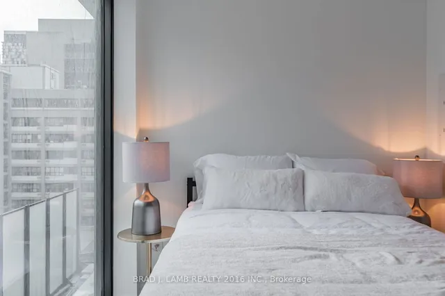 Additional image 16 of 195 McCaul St Unit 909