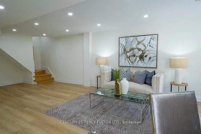 Additional image 34 of 22 Reidmount Ave