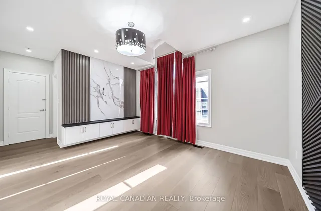 Additional image 27 of 20 Falkland Rd