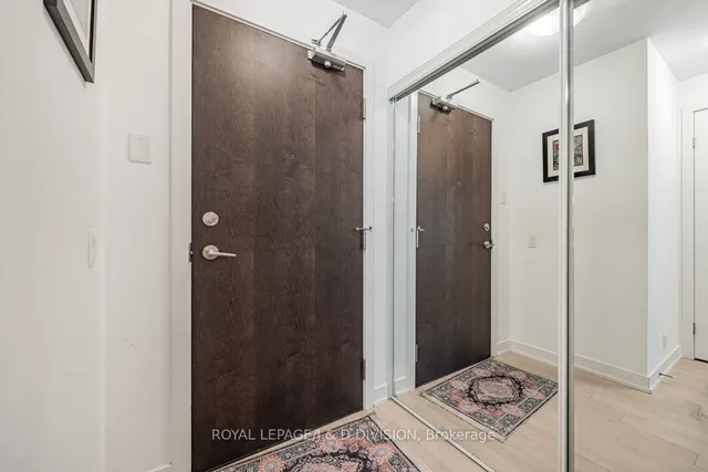 Additional image 15 of 10 Park Lawn Rd Unit 910