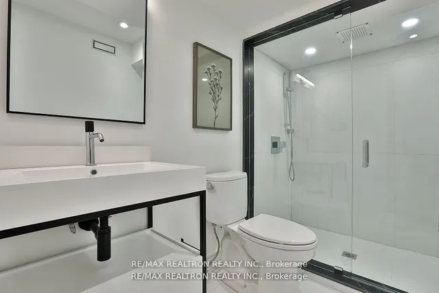 Additional image 34 of 48 Denver Cres