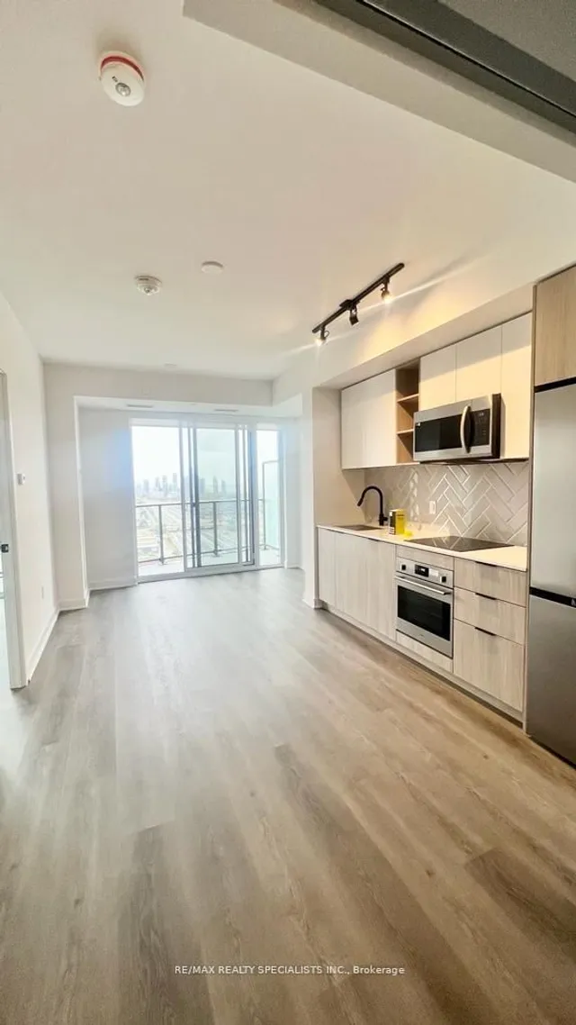 36 Zorra St Unit 2405