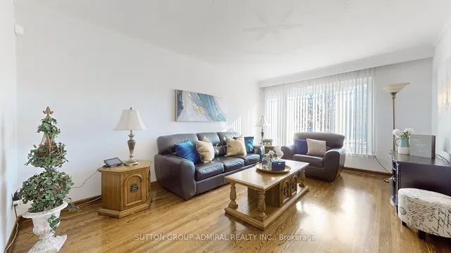 Additional image 4 of 48 Dubray Ave