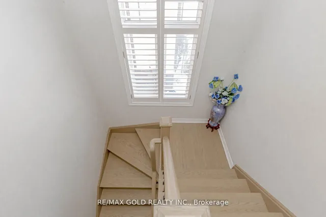 Additional image 20 of 40 Stephanie Ave