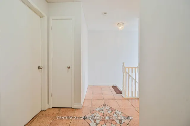 Additional image 16 of 97 Collins Cres Unit 96