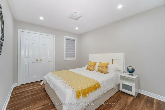 Additional image 26 of 42 Domenico Cres