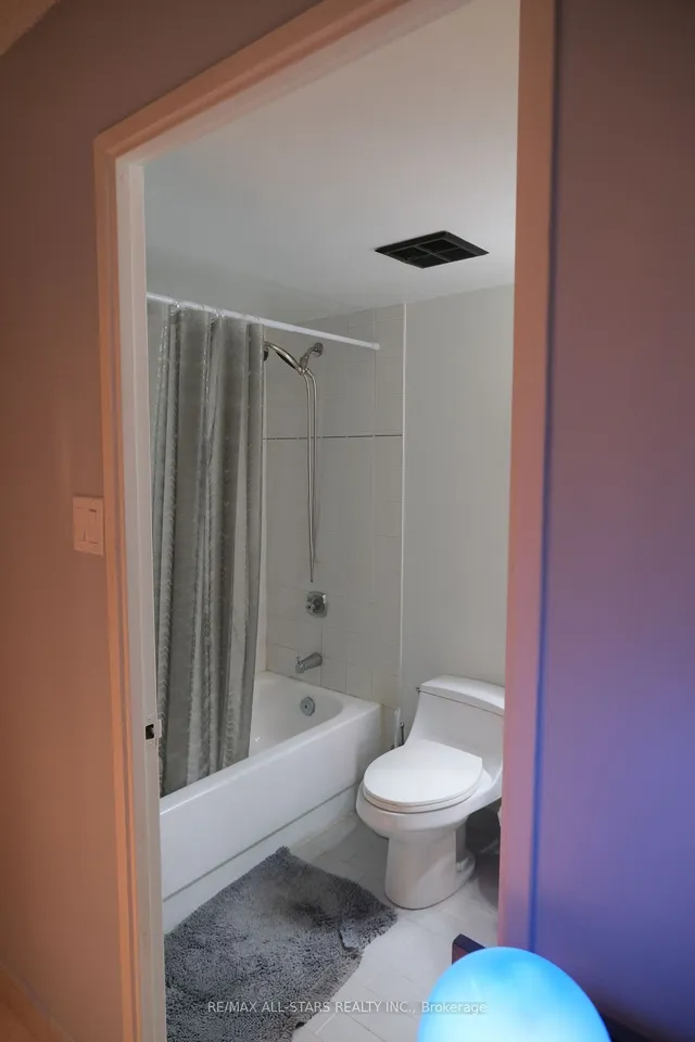 Additional image 9 of 3050 Ellesmere Rd Unit 1518
