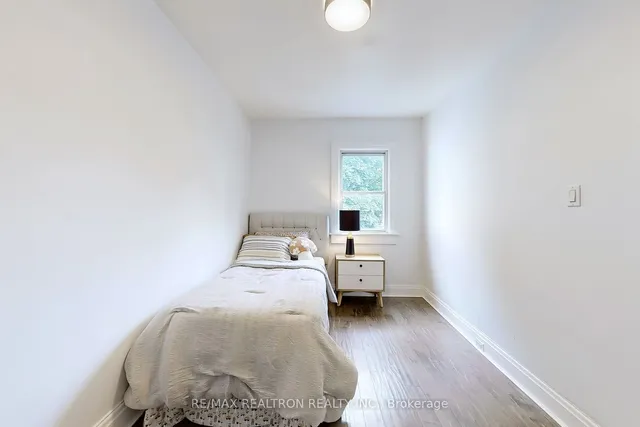 Additional image 24 of 1578 Dundas St