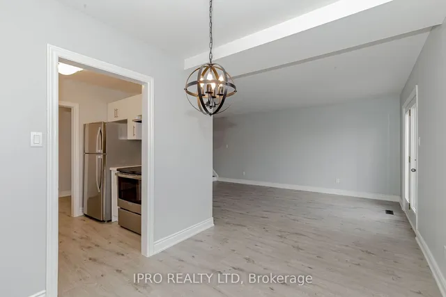 Additional image 15 of 17 Town House Cres