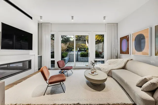 Additional image 15 of 678 Oriole Pkwy