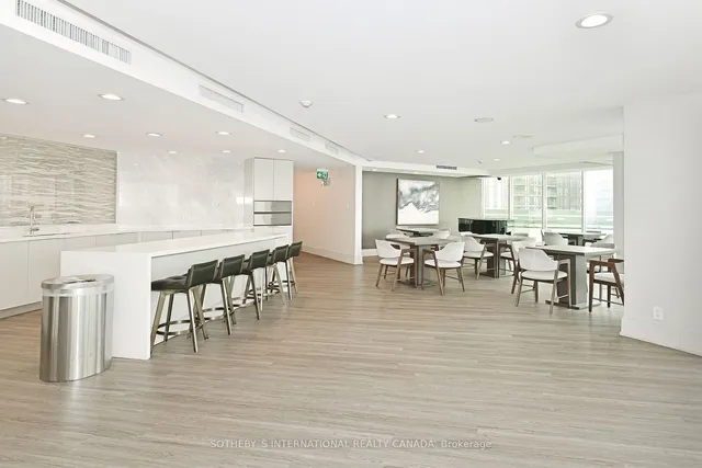 Additional image 16 of 10 Yonge St Unit 1001