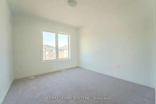 Additional image 32 of 4 Plume St