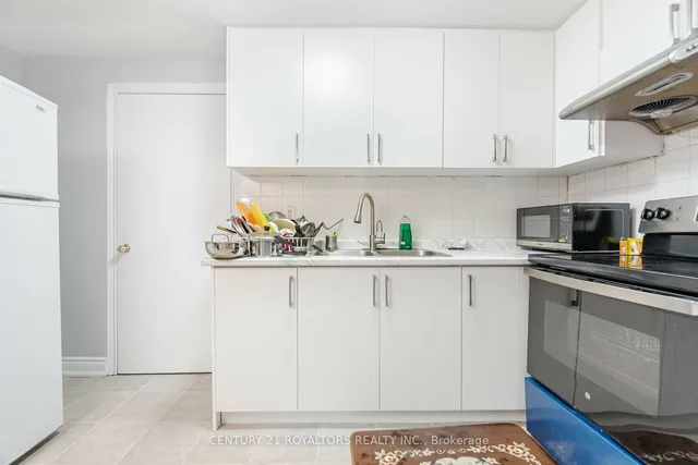 Additional image 34 of 71 Maple Valley St