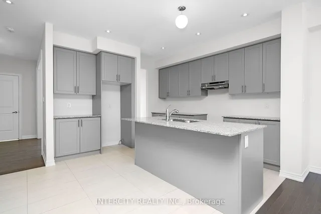 Additional image 13 of 30 Queenpost Dr