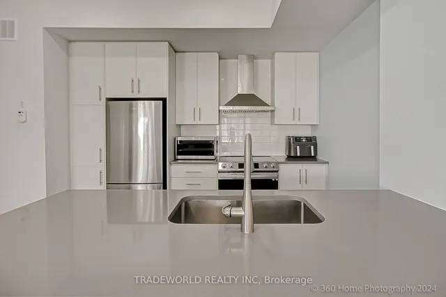 Additional image 7 of 260 Twelfth St Unit 13