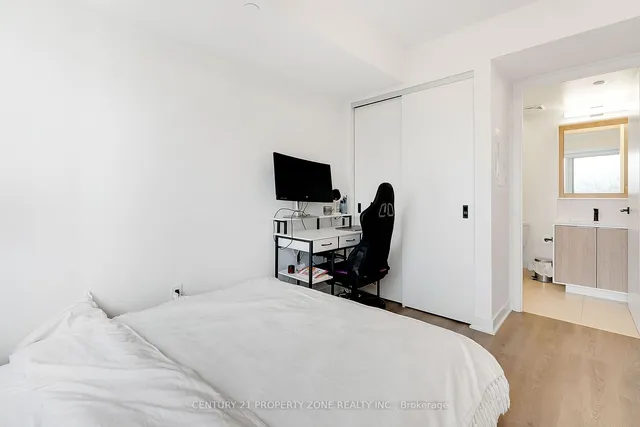 Additional image 23 of 36 Zorra St Unit 320