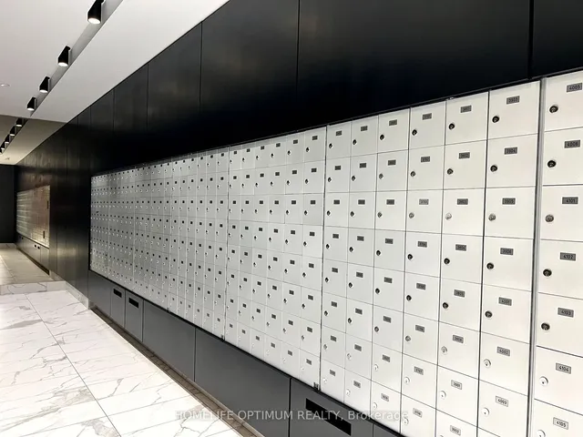 Additional image 36 of 327 King St Unit 2301