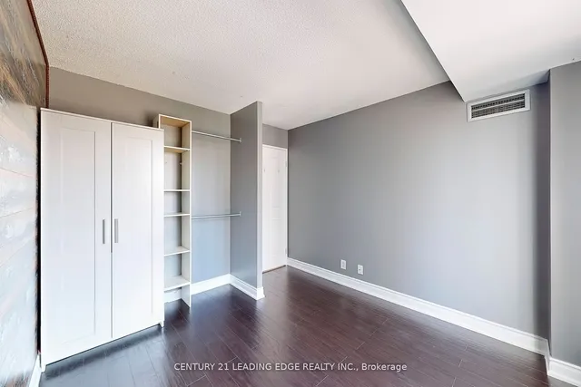 Additional image 23 of 8 Lee Centre Dr Unit 1013