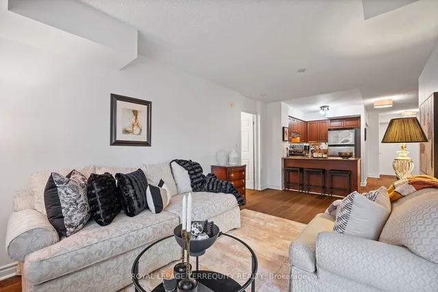 Additional image 14 of 225 Wellesley St Unit 216