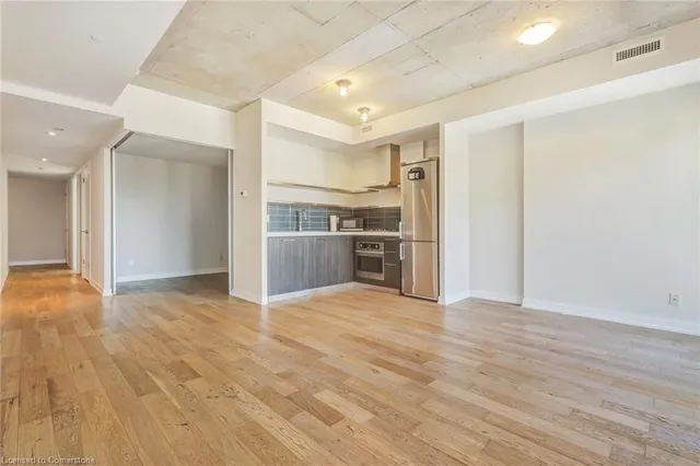 Additional image 28 of 461 Adelaide St Unit 730