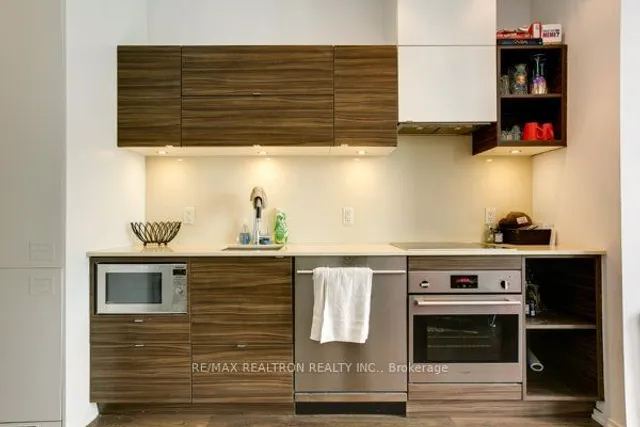 Additional image 7 of 125 PETER St Unit 3610