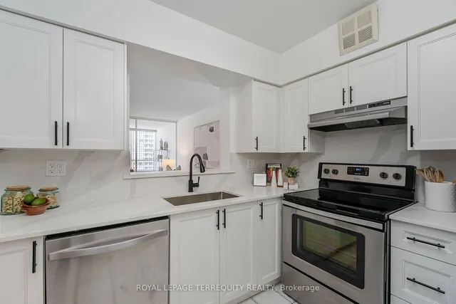 Additional image 13 of 30 Greenfield Ave Unit 1716