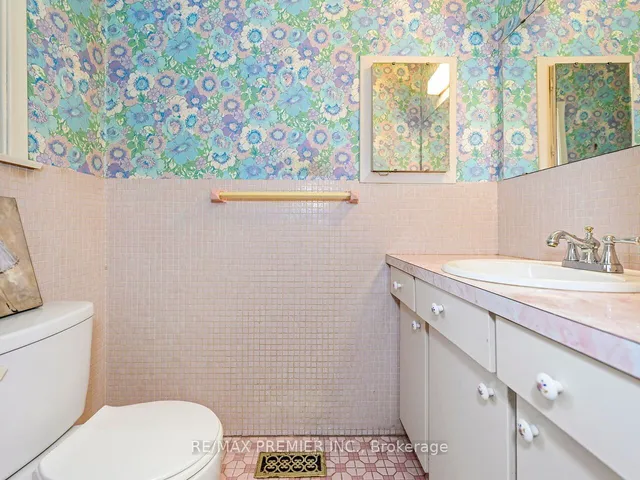 Additional image 17 of 43 Florida Cres