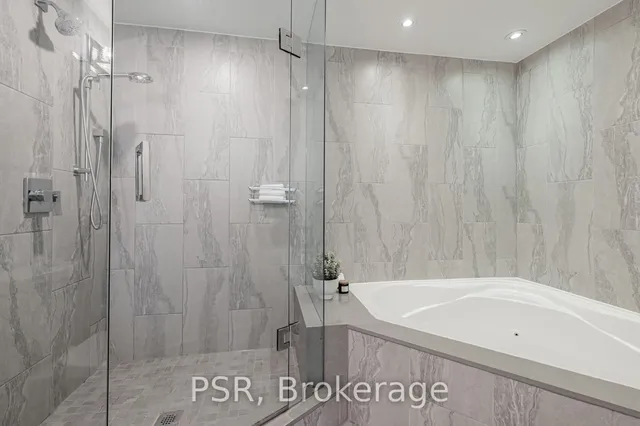 Additional image 31 of 38 Stadium Rd Unit 635