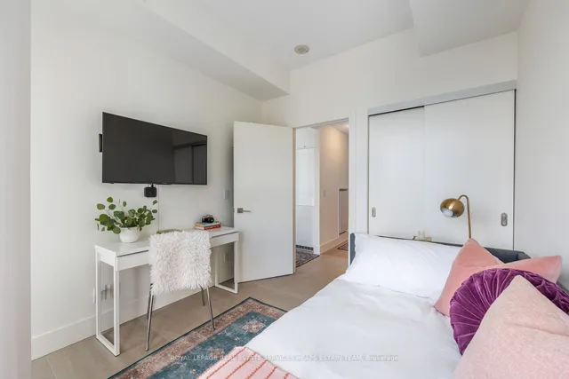 Additional image 16 of 32 Davenport Rd Unit 603