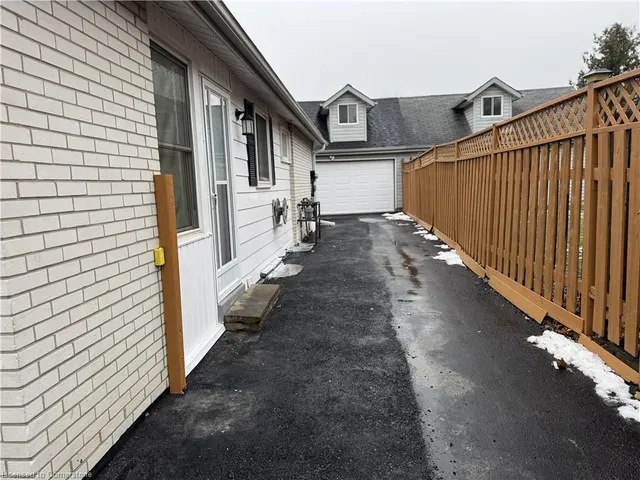 Additional image 3 of 206 Folkstone Cres