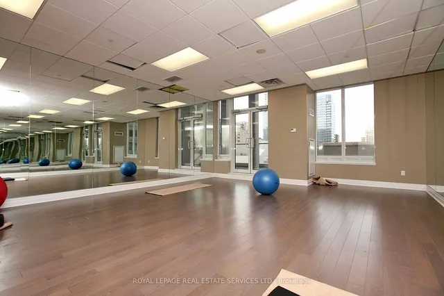 Additional image 39 of 35 Balmuto St Unit 2101