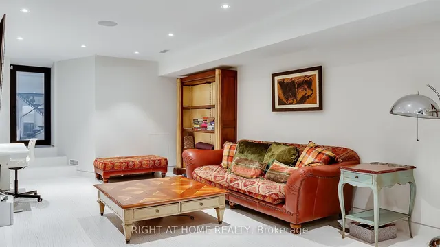 Additional image 38 of 53 Hazelton Ave