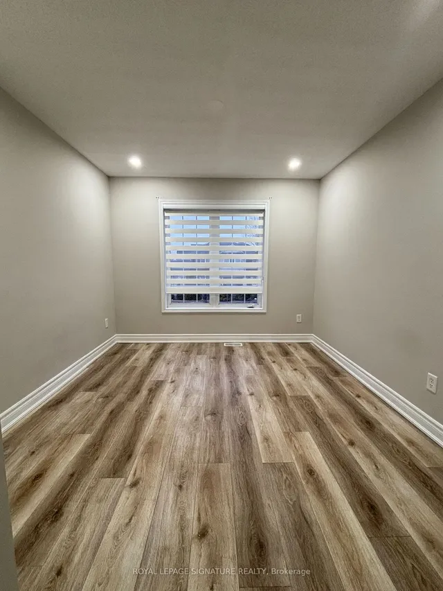 Additional image 17 of 17 Levida St