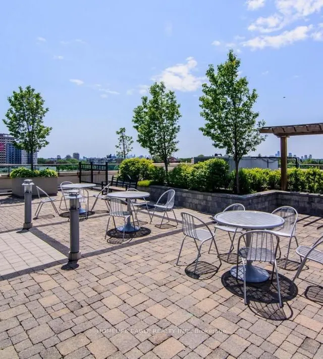 Additional image 27 of 205 The Donway West Unit 226