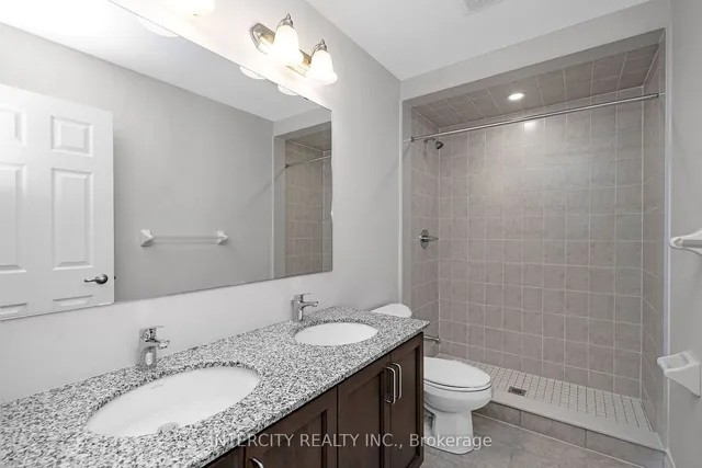 Additional image 32 of 75 Claremont Dr