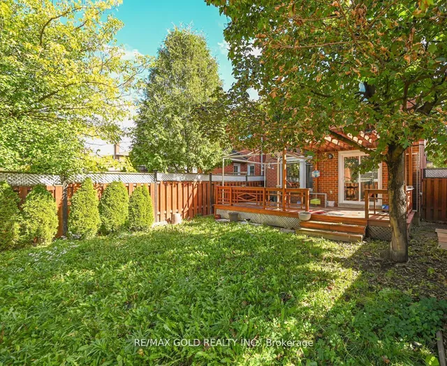 Additional image 35 of 39 Blue Spruce St