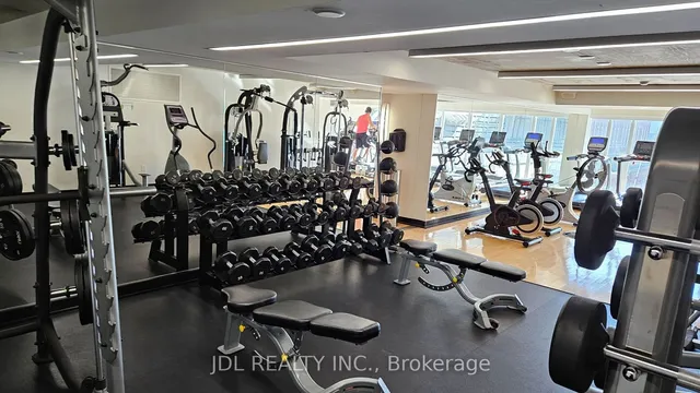 Additional image 21 of 775 King St Unit 521