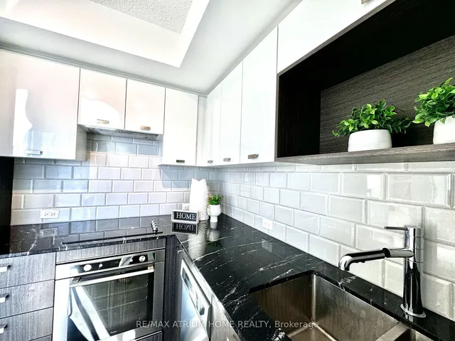 Additional image 10 of 255 Village Green Sq Unit 902