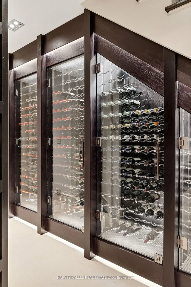 Additional image 34 of 112 Hazelton Ave