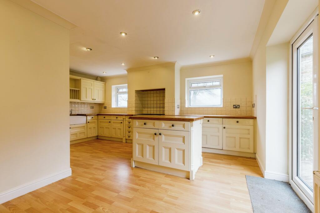 Additional image 9 of Todmorden Road, Burnley, Lancashire, BB11