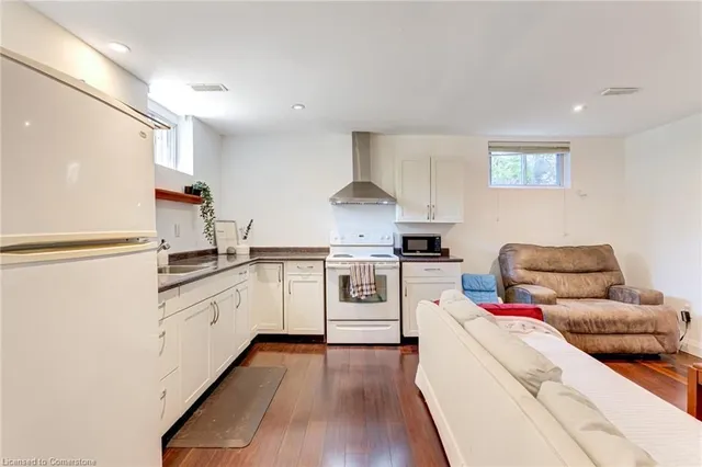 Additional image 7 of 108 Corby Cres