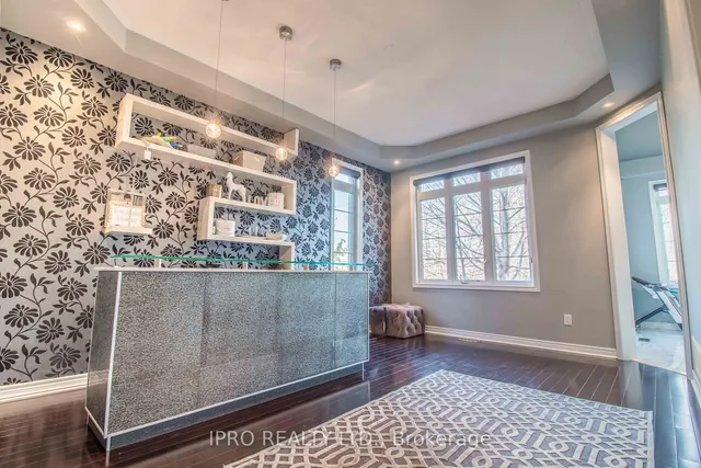 Additional image 7 of 4 Quatro Cres