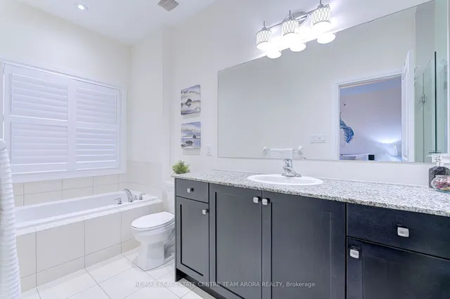 Additional image 16 of 29 Adventura Rd