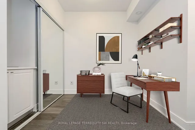 Additional image 6 of 525 Adelaide St Unit 819