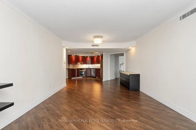 Additional image 13 of 1001 Bay St Unit 2014