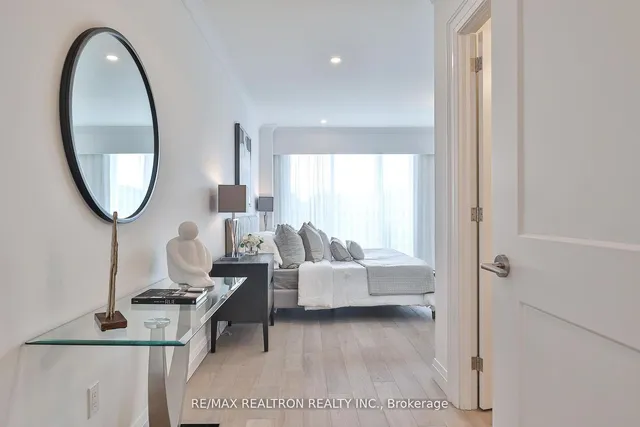 Additional image 15 of 285 Avenue Rd Unit 502