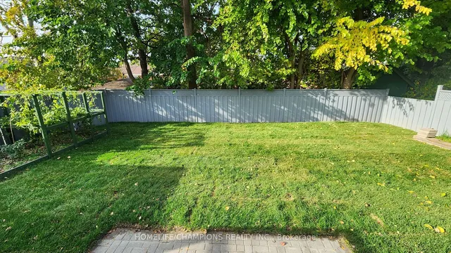 Additional image 40 of 896 Kennedy Rd